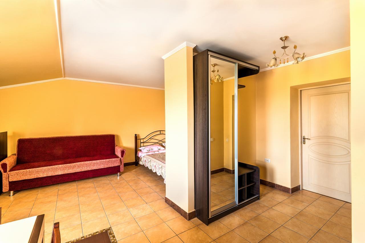 Inter Hotel Ternopil Eksteriør bilde