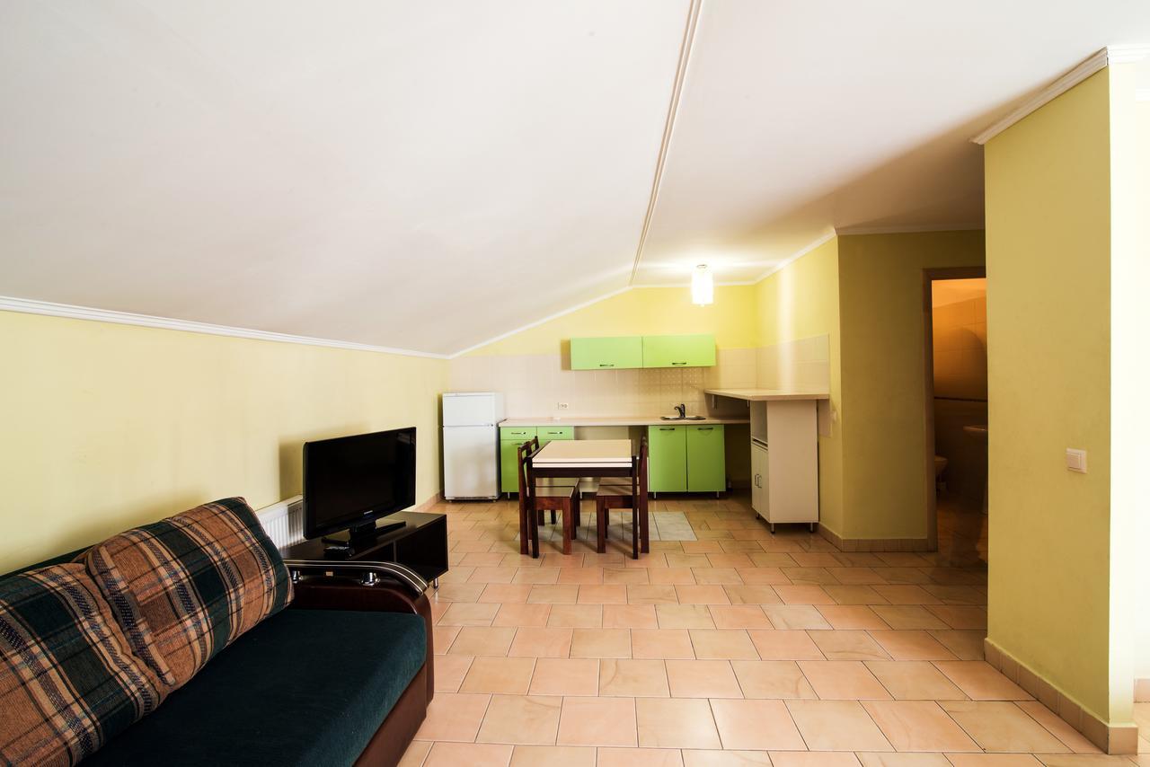 Inter Hotel Ternopil Eksteriør bilde