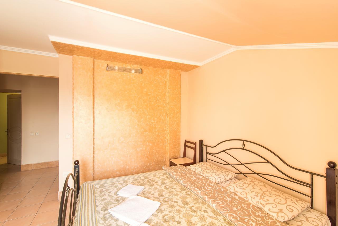 Inter Hotel Ternopil Eksteriør bilde